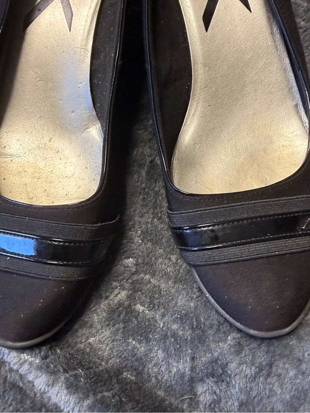 Classic Black Women’s wedge low heel Flats with Patent Trim